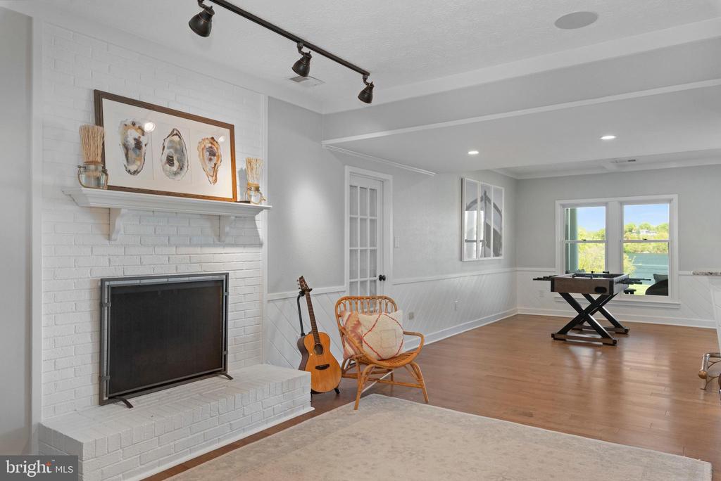 804 Coachway