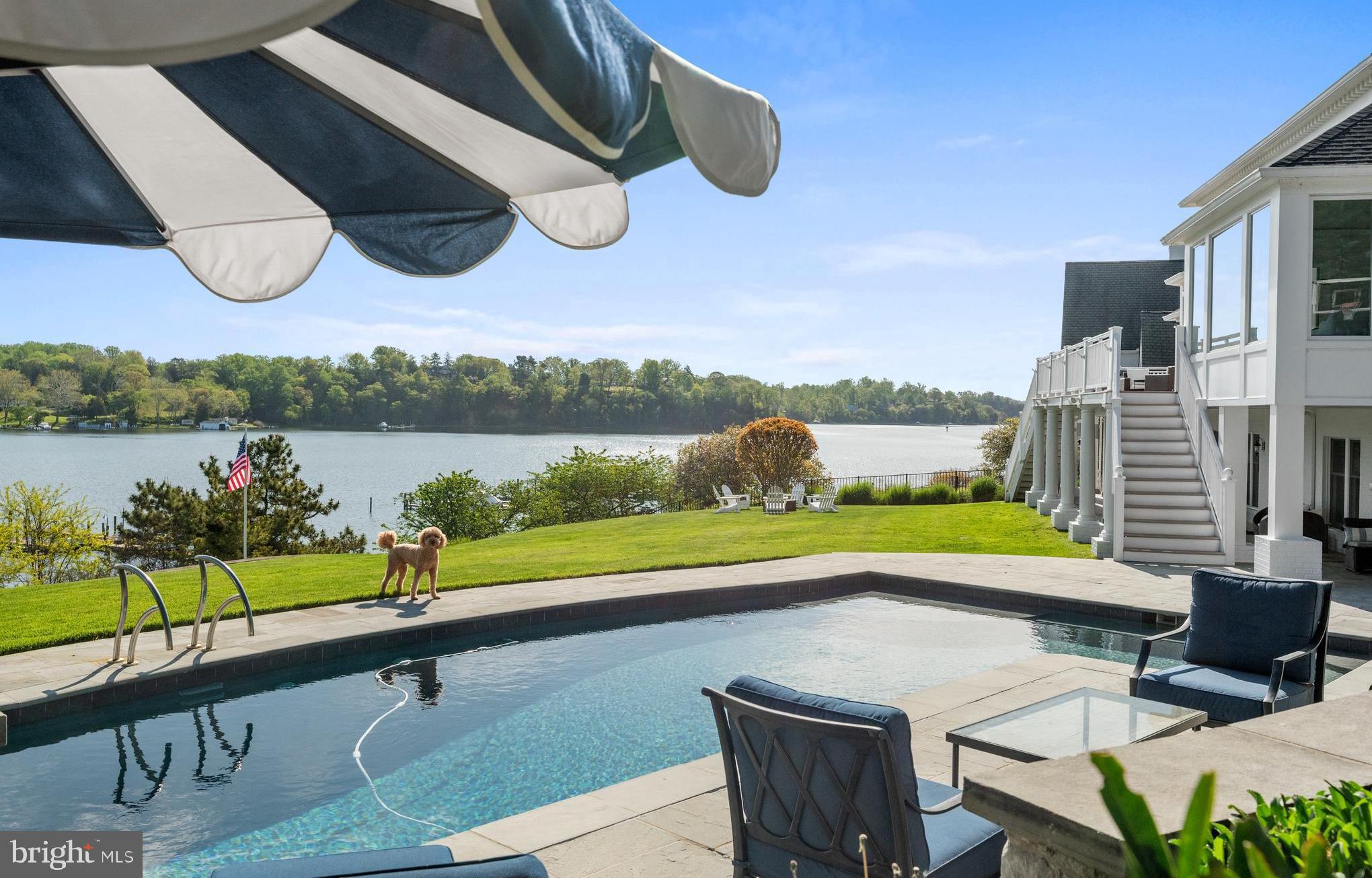 804 Coachway
