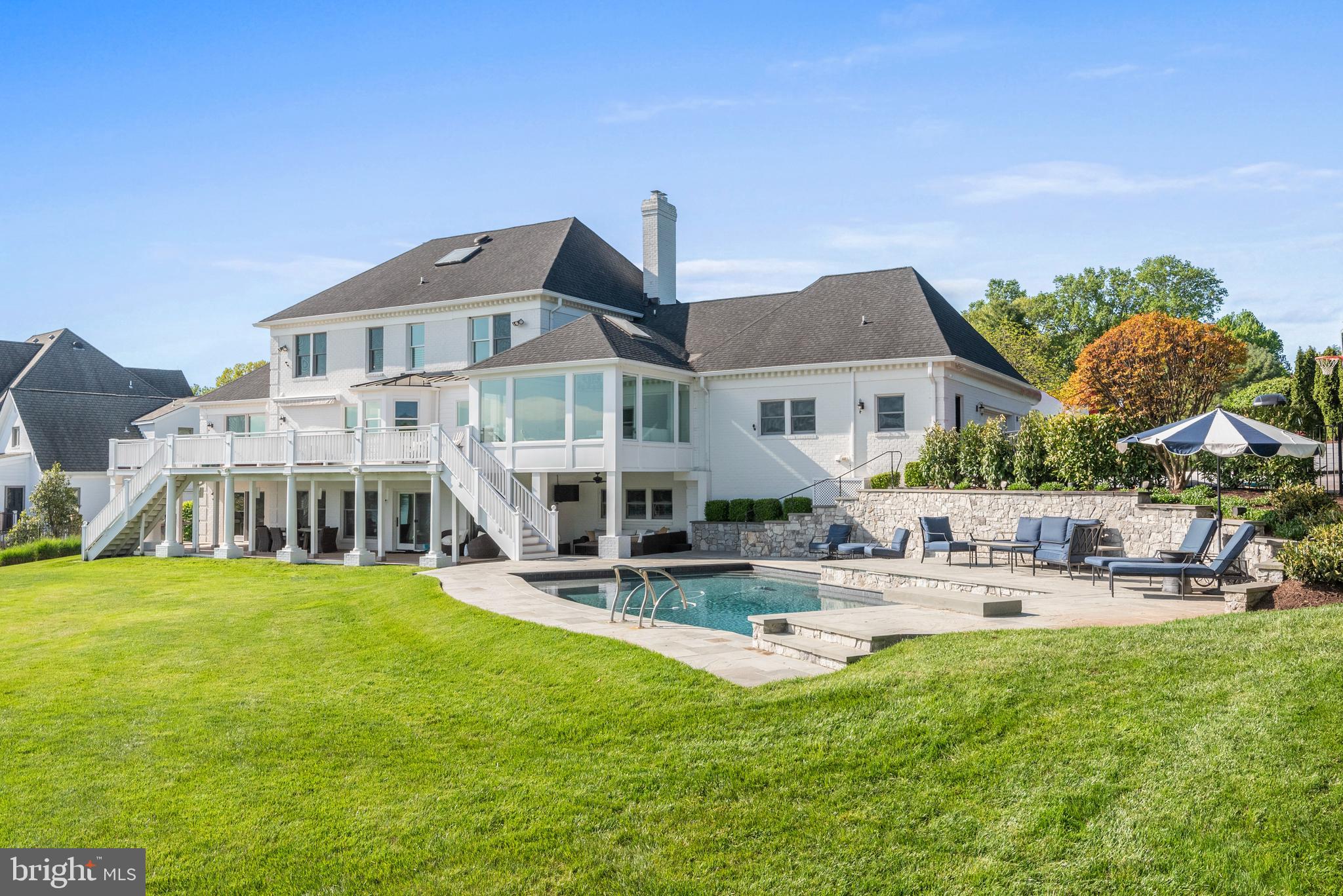 804 Coachway