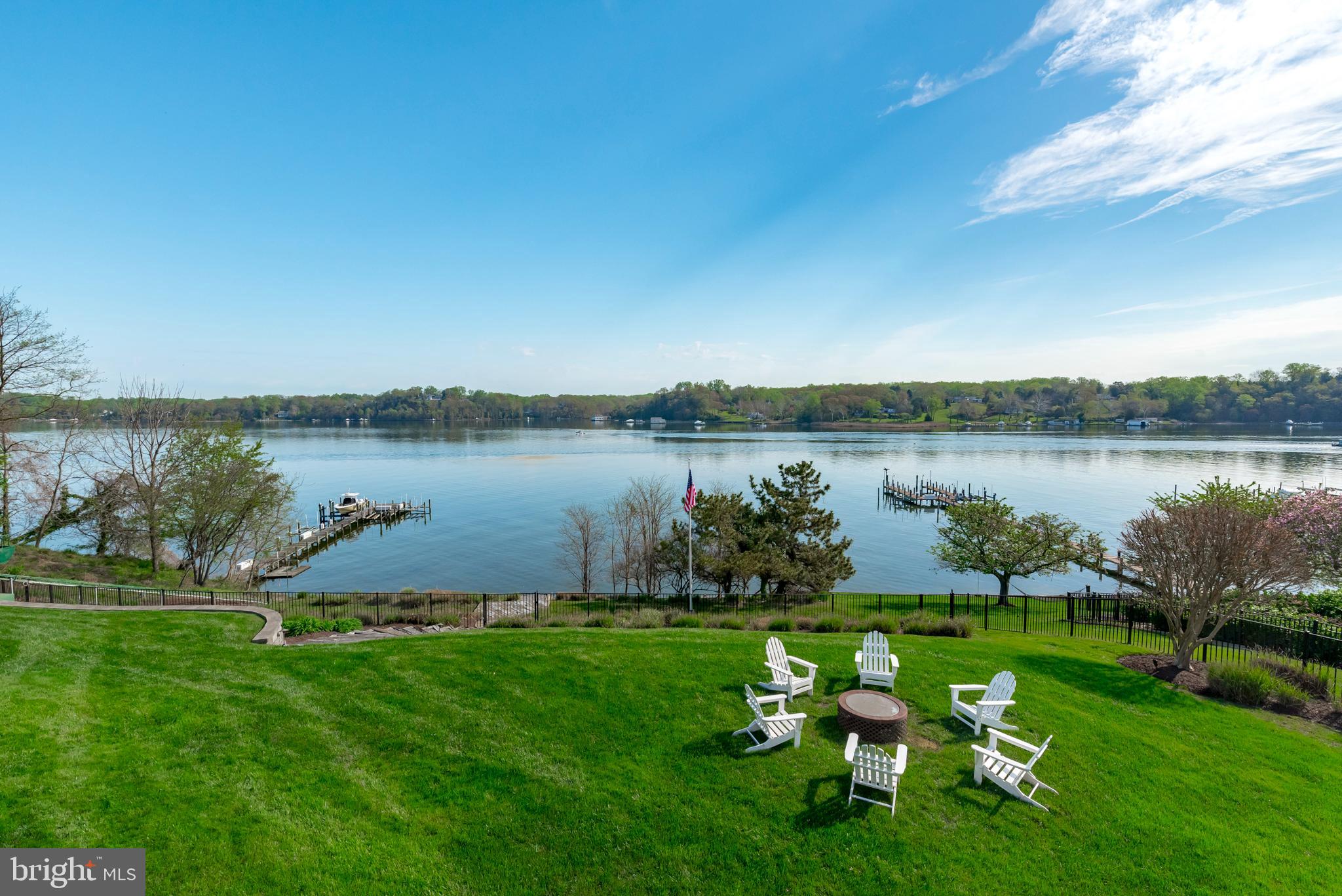 804 Coachway