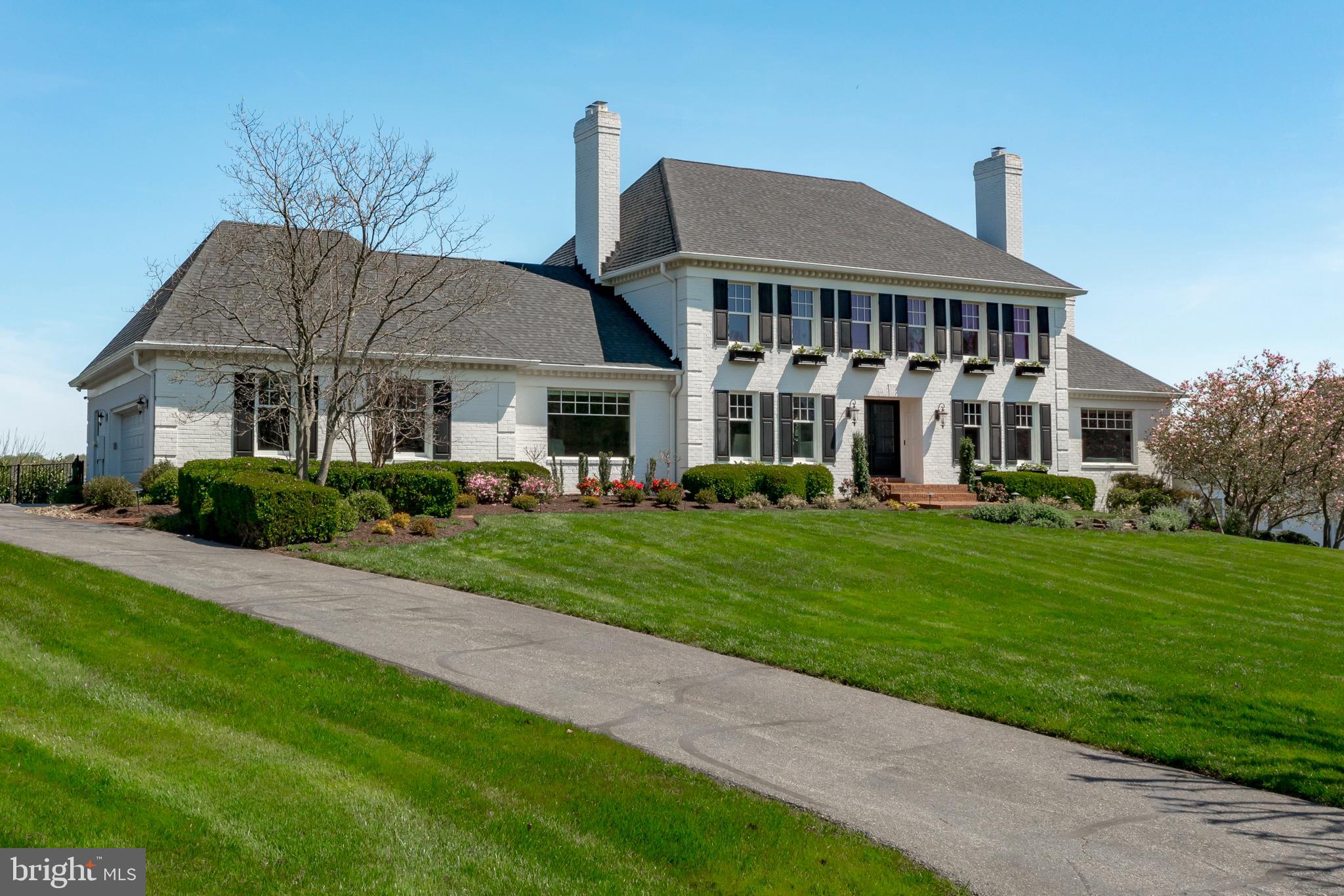804 Coachway