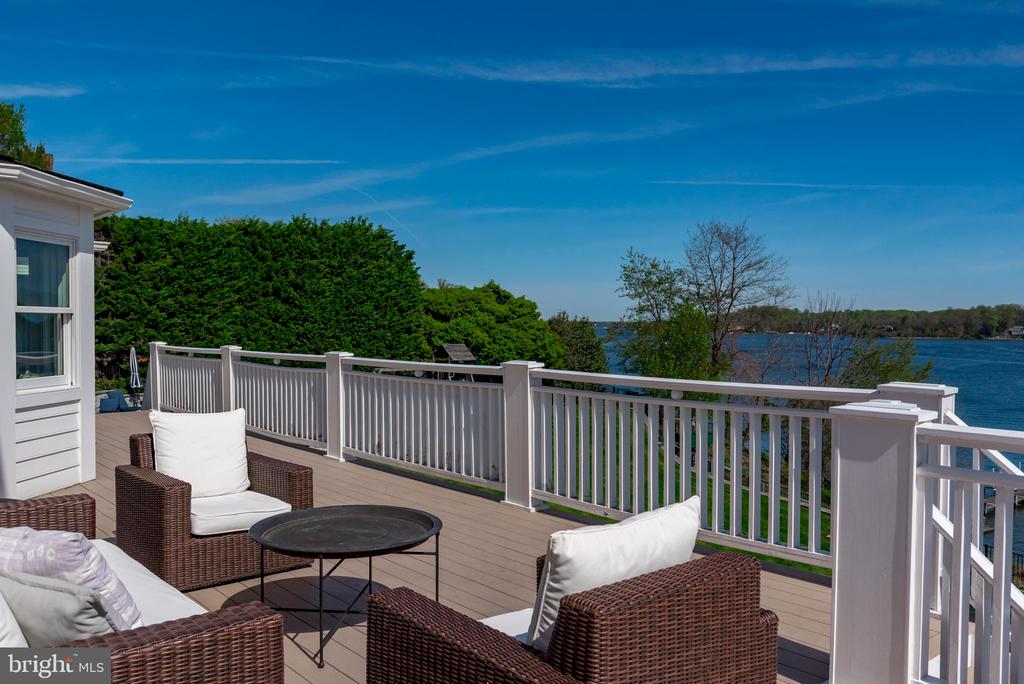 804 Coachway