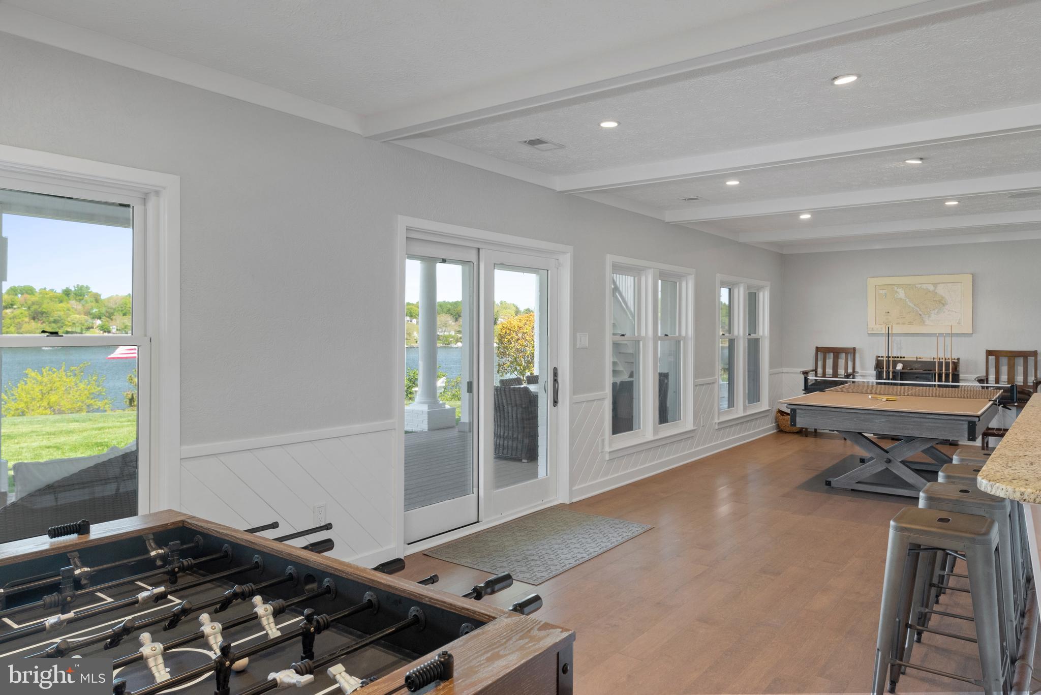 804 Coachway