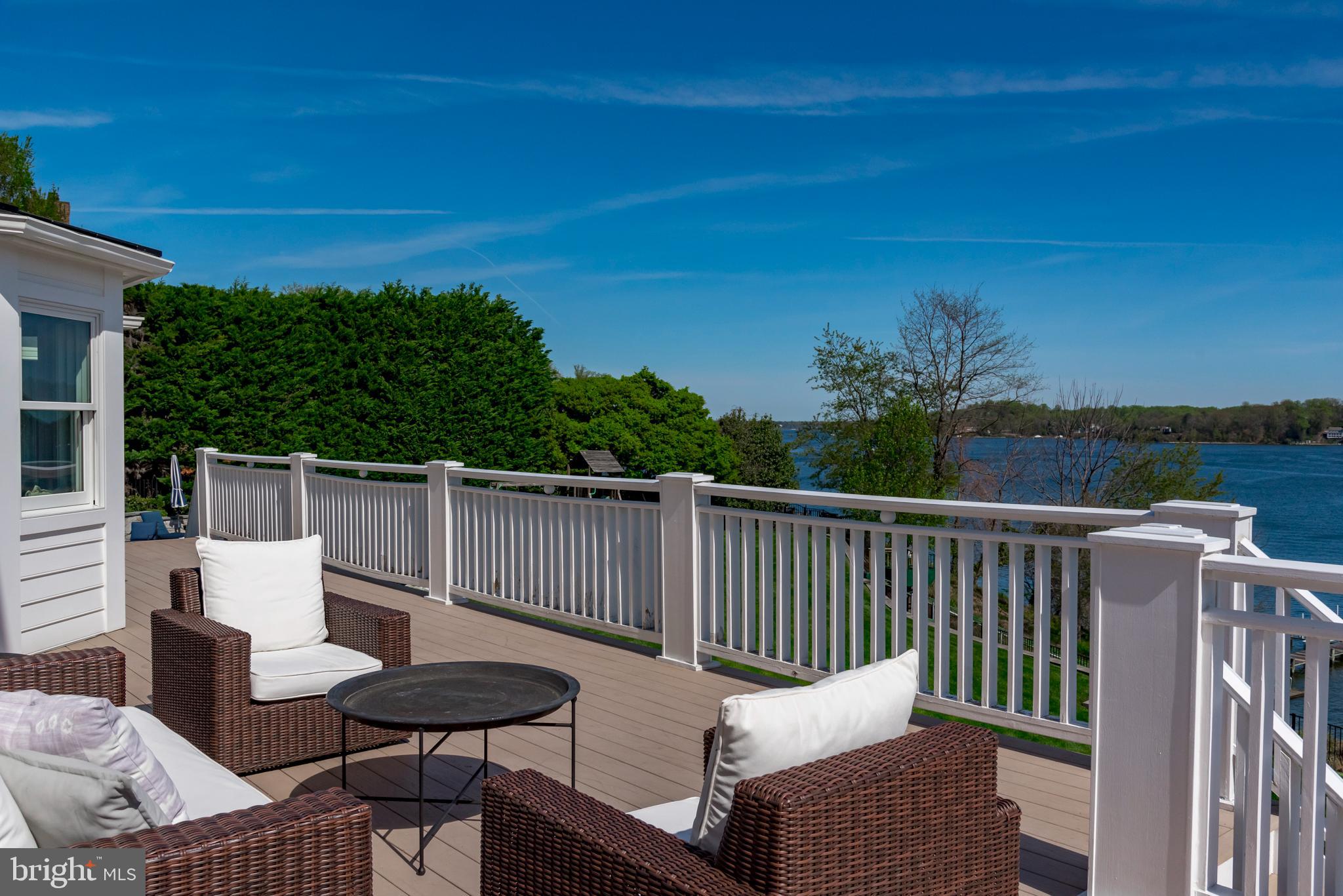 804 Coachway
