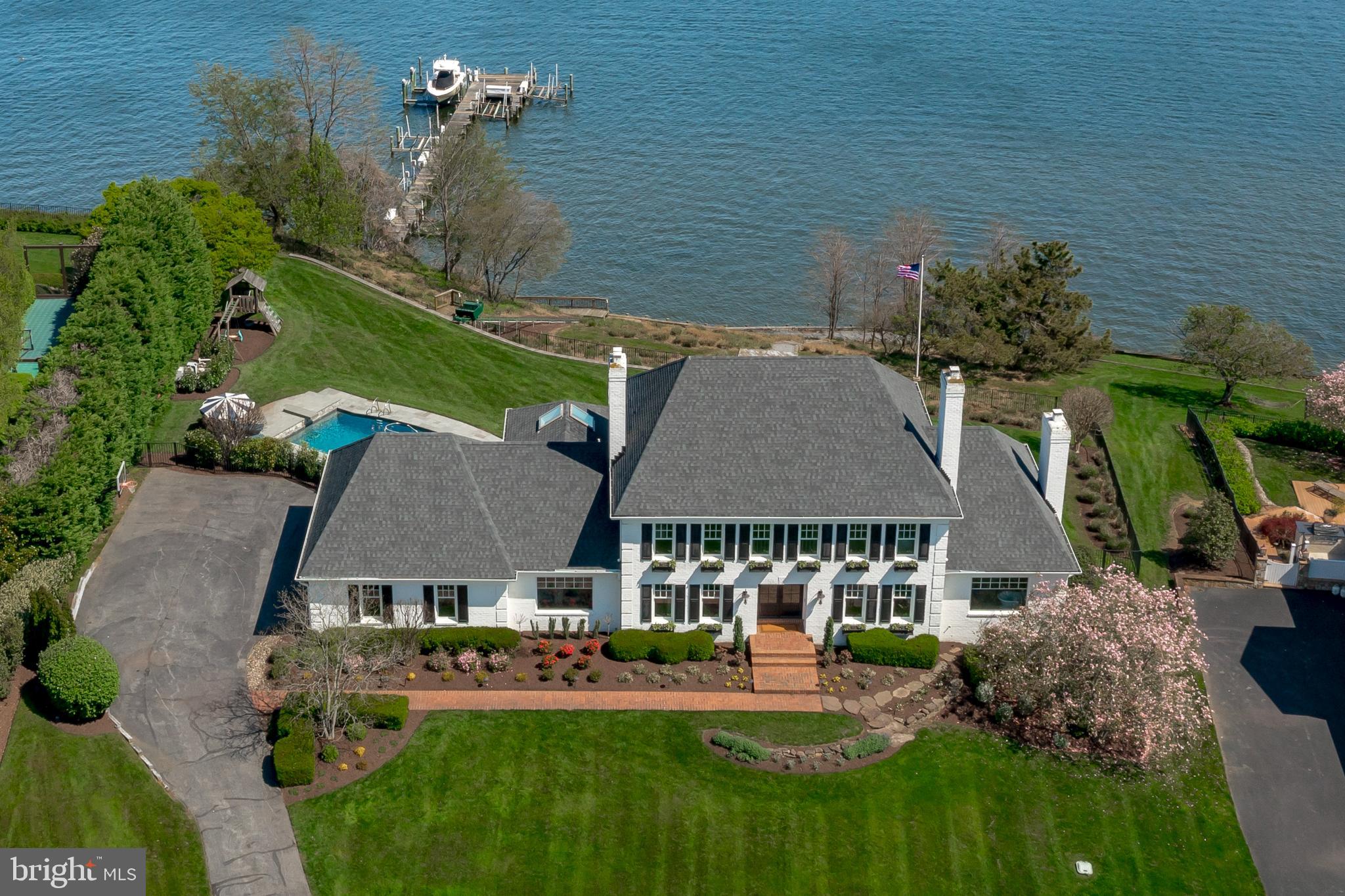 804 Coachway