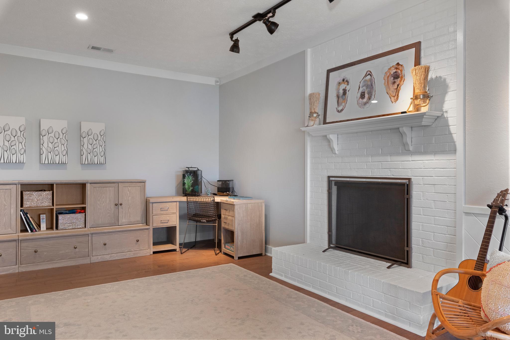 804 Coachway