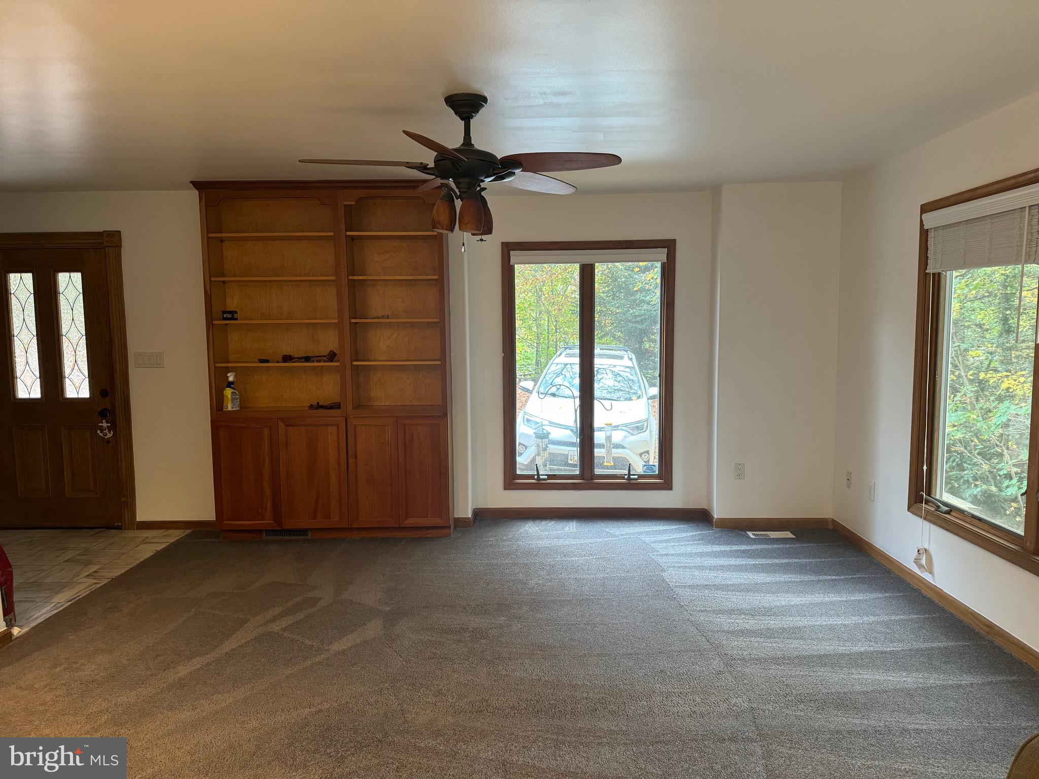 836 DOGWOOD TRL