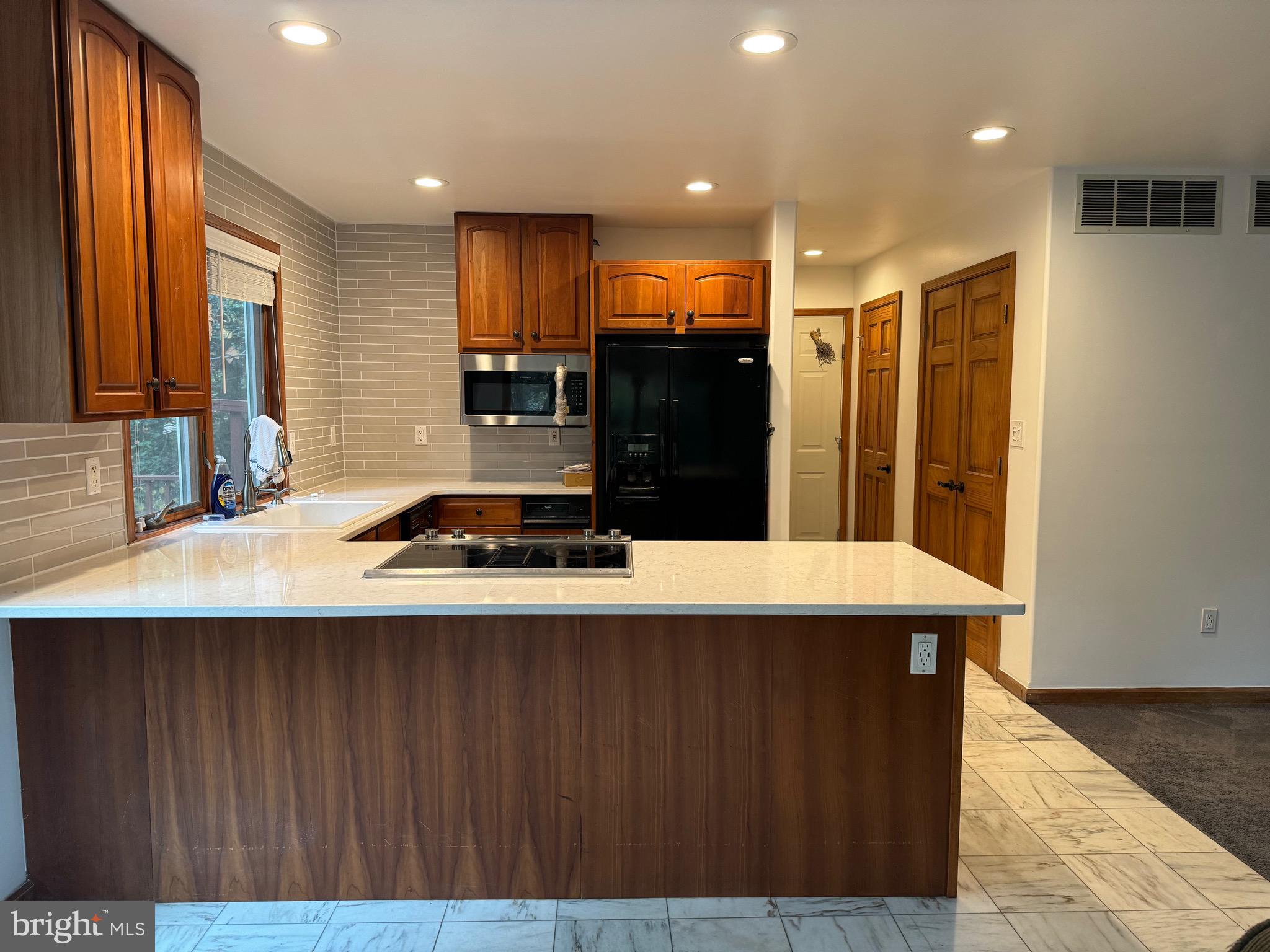836 DOGWOOD TRL