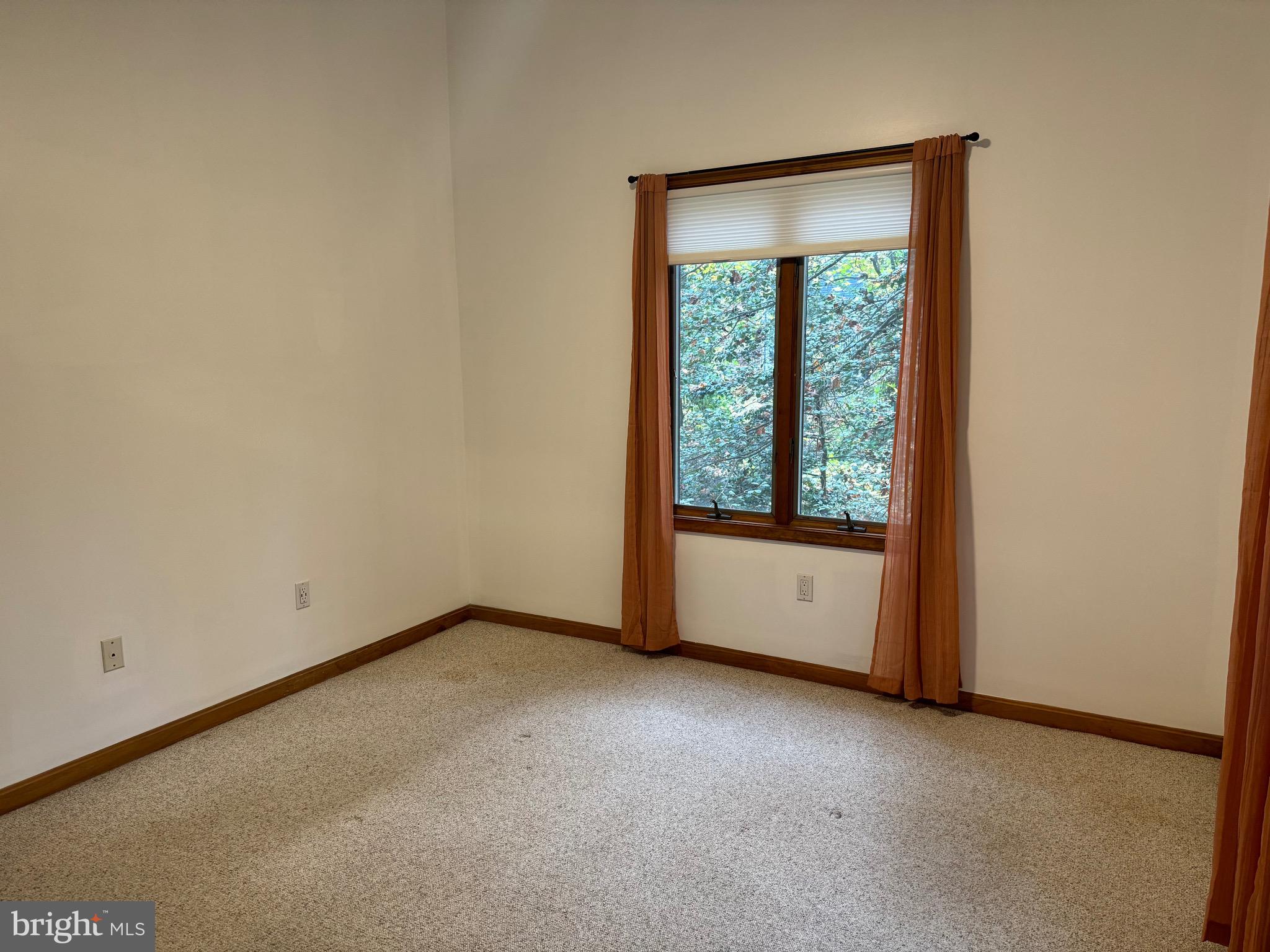 836 DOGWOOD TRL