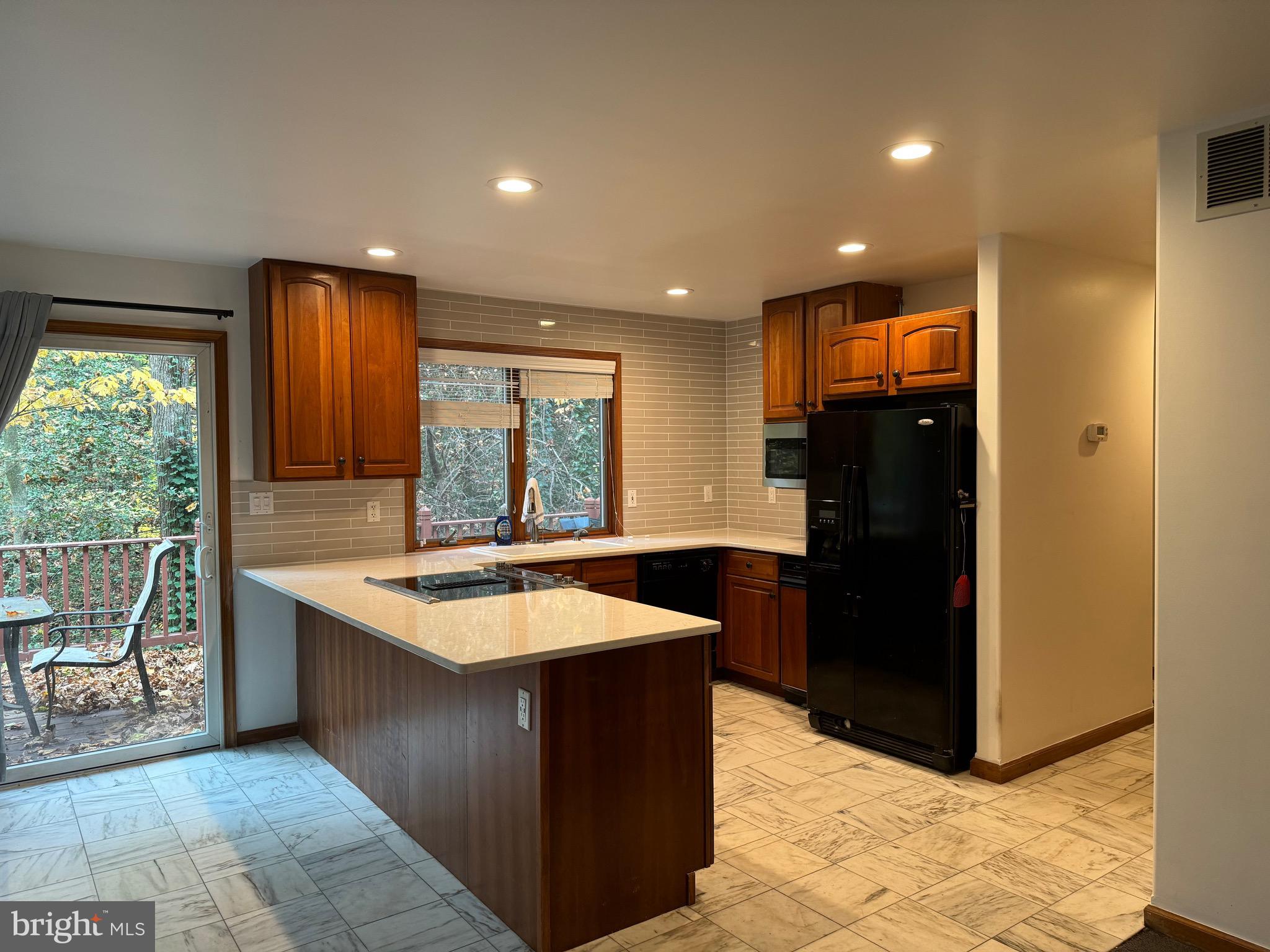 836 DOGWOOD TRL