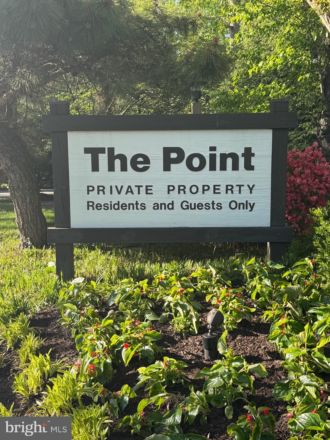 1 PRESIDENT POINT DR #B2