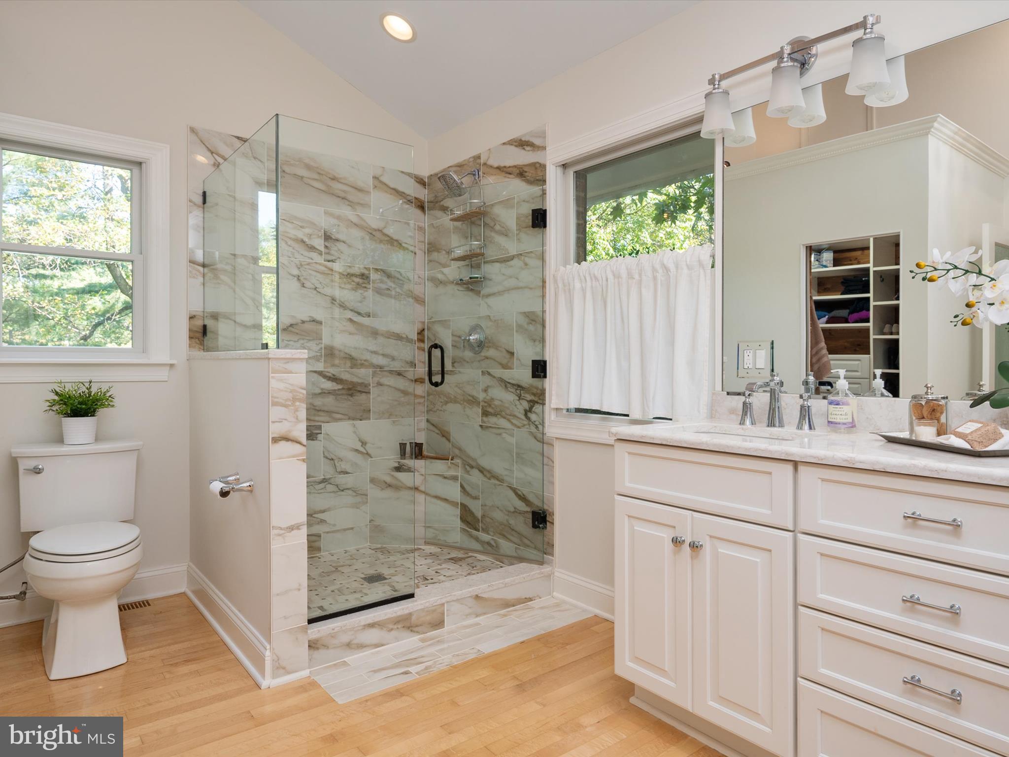 1676 SAINT ALBANS SQUARE