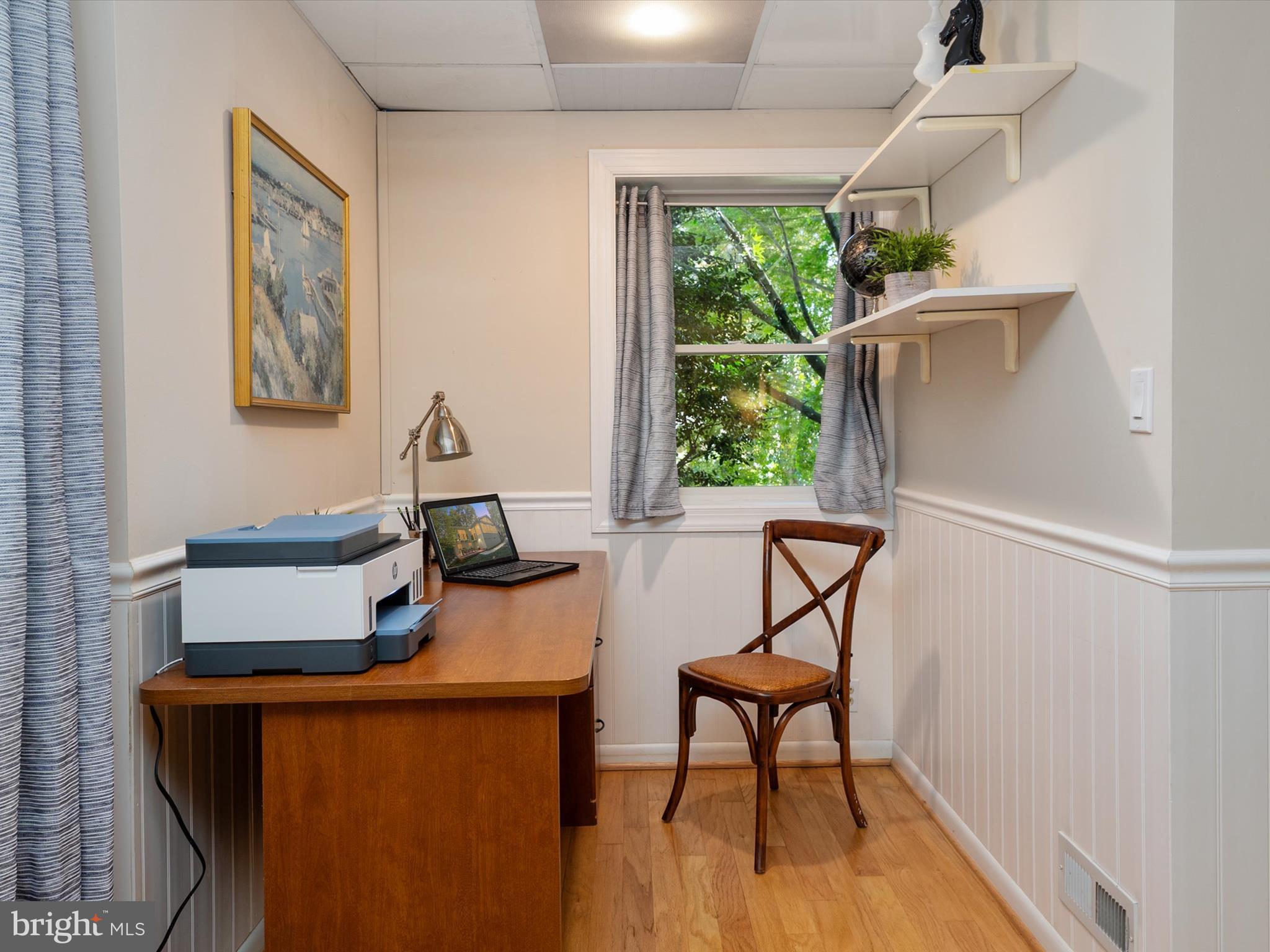 1676 SAINT ALBANS SQUARE