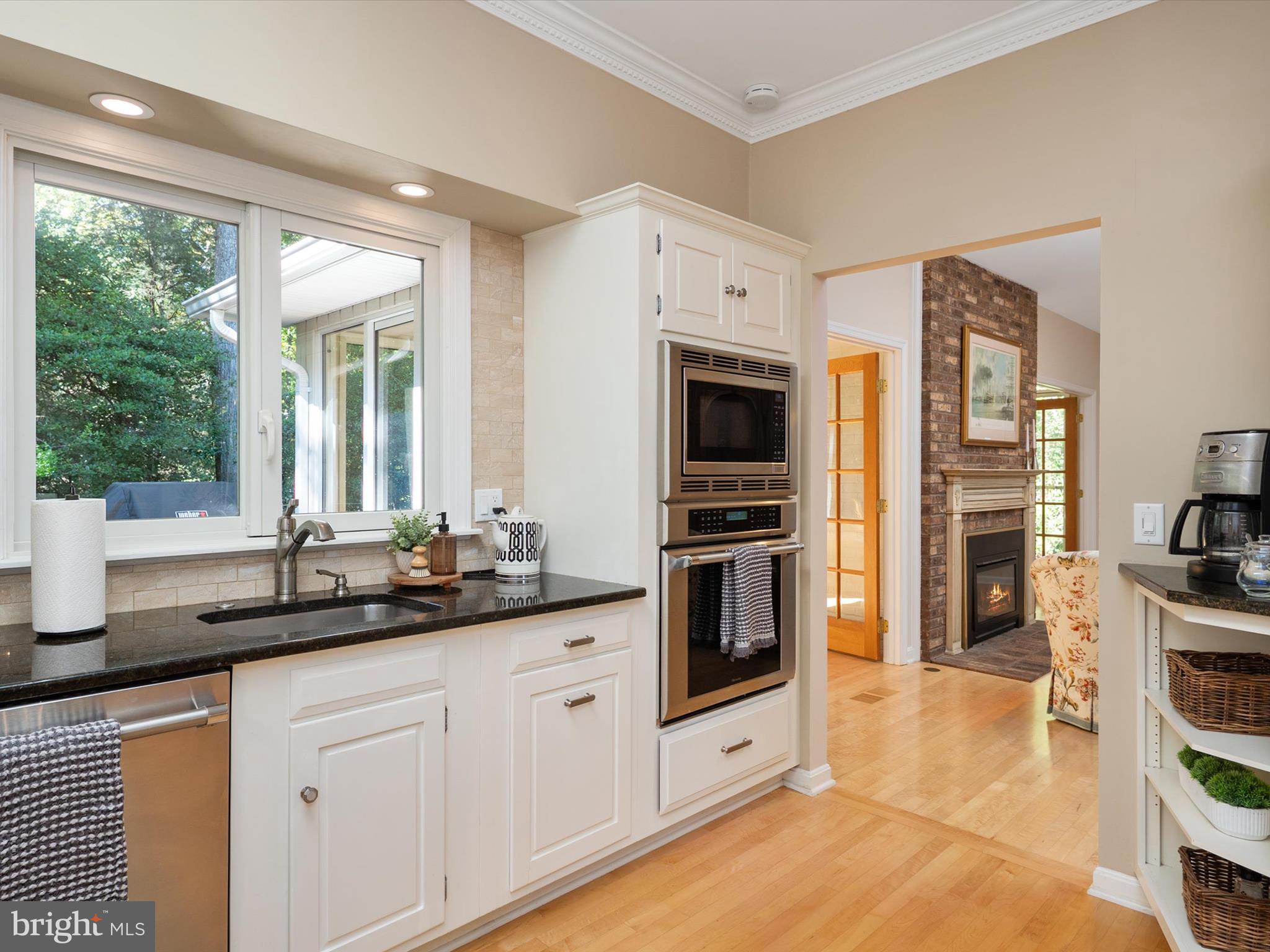 1676 SAINT ALBANS SQUARE