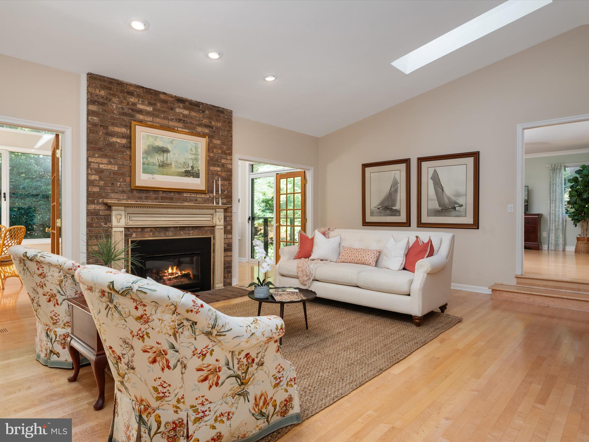 1676 SAINT ALBANS SQUARE