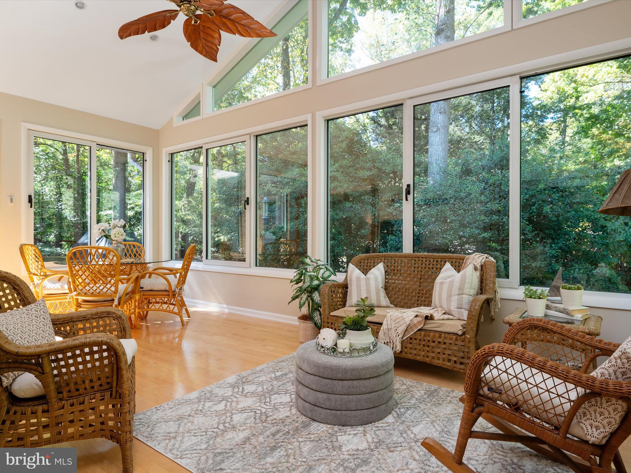 1676 SAINT ALBANS SQUARE