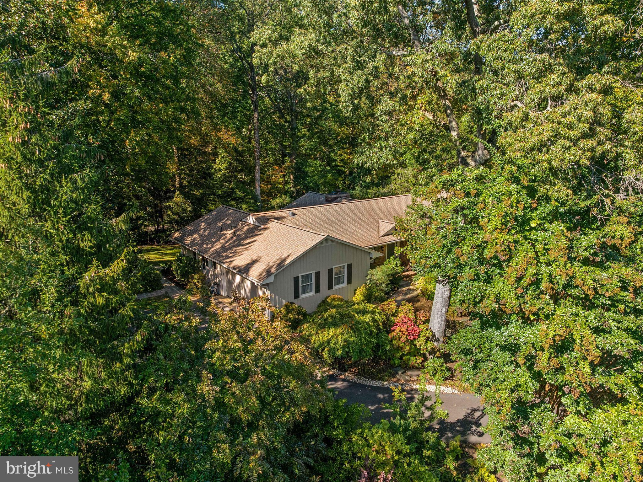 1676 SAINT ALBANS SQUARE