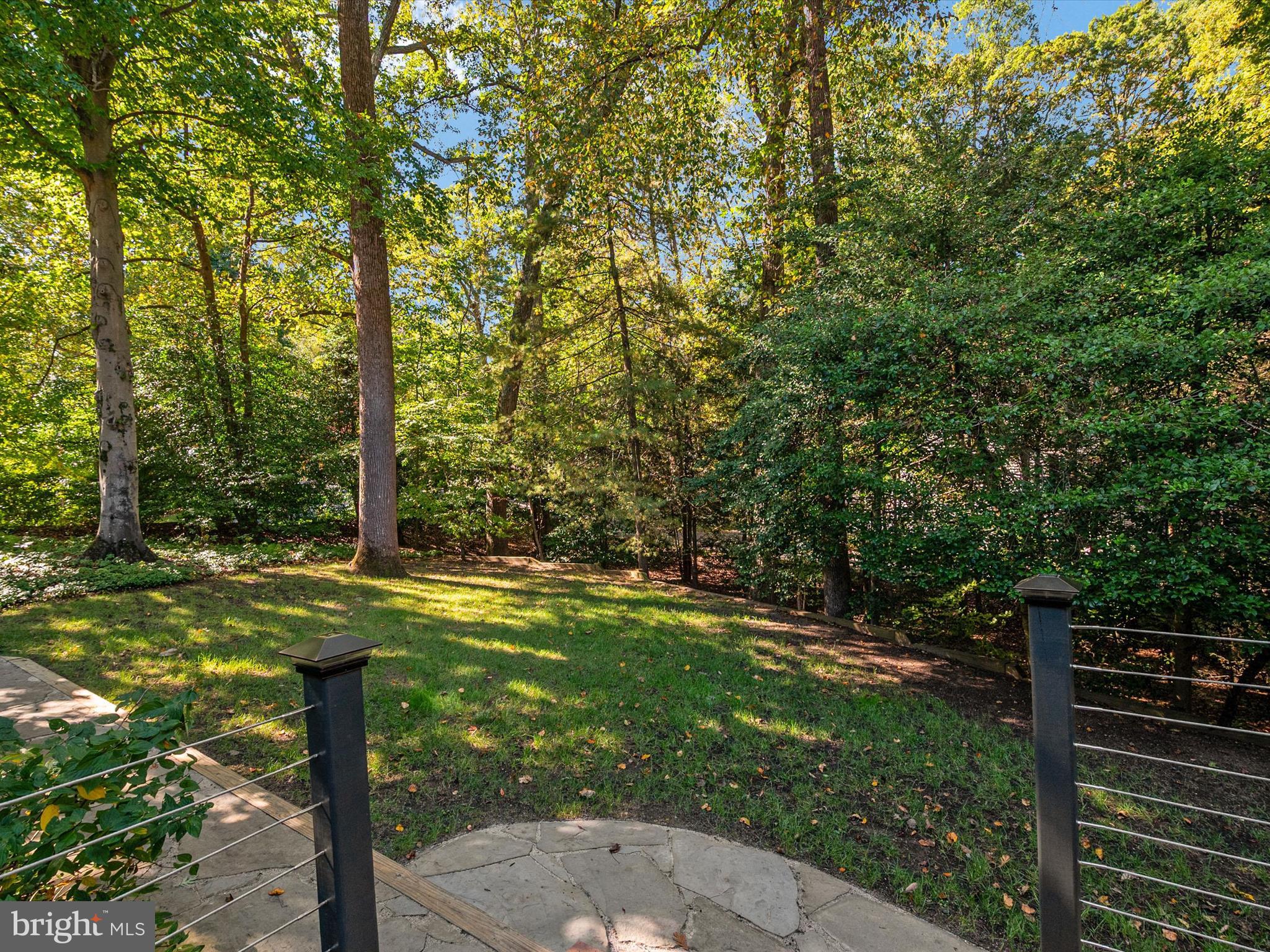 1676 SAINT ALBANS SQUARE