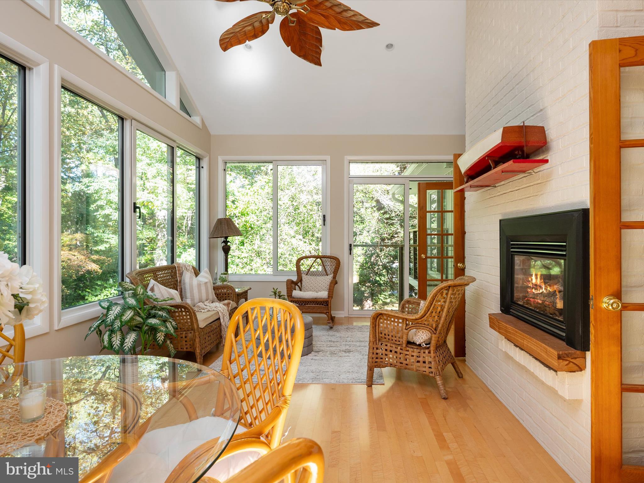 1676 SAINT ALBANS SQUARE