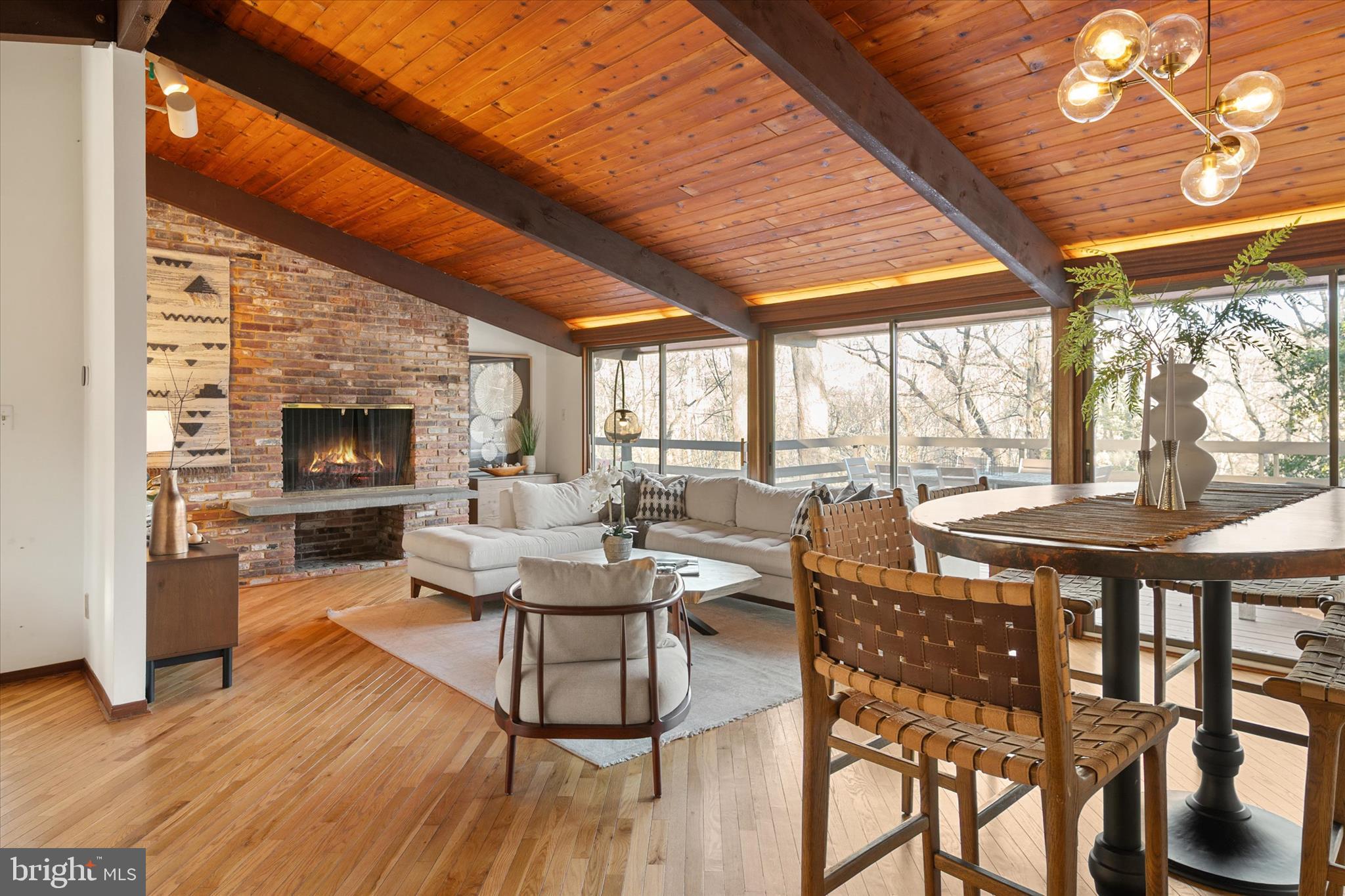 900 COACHWAY