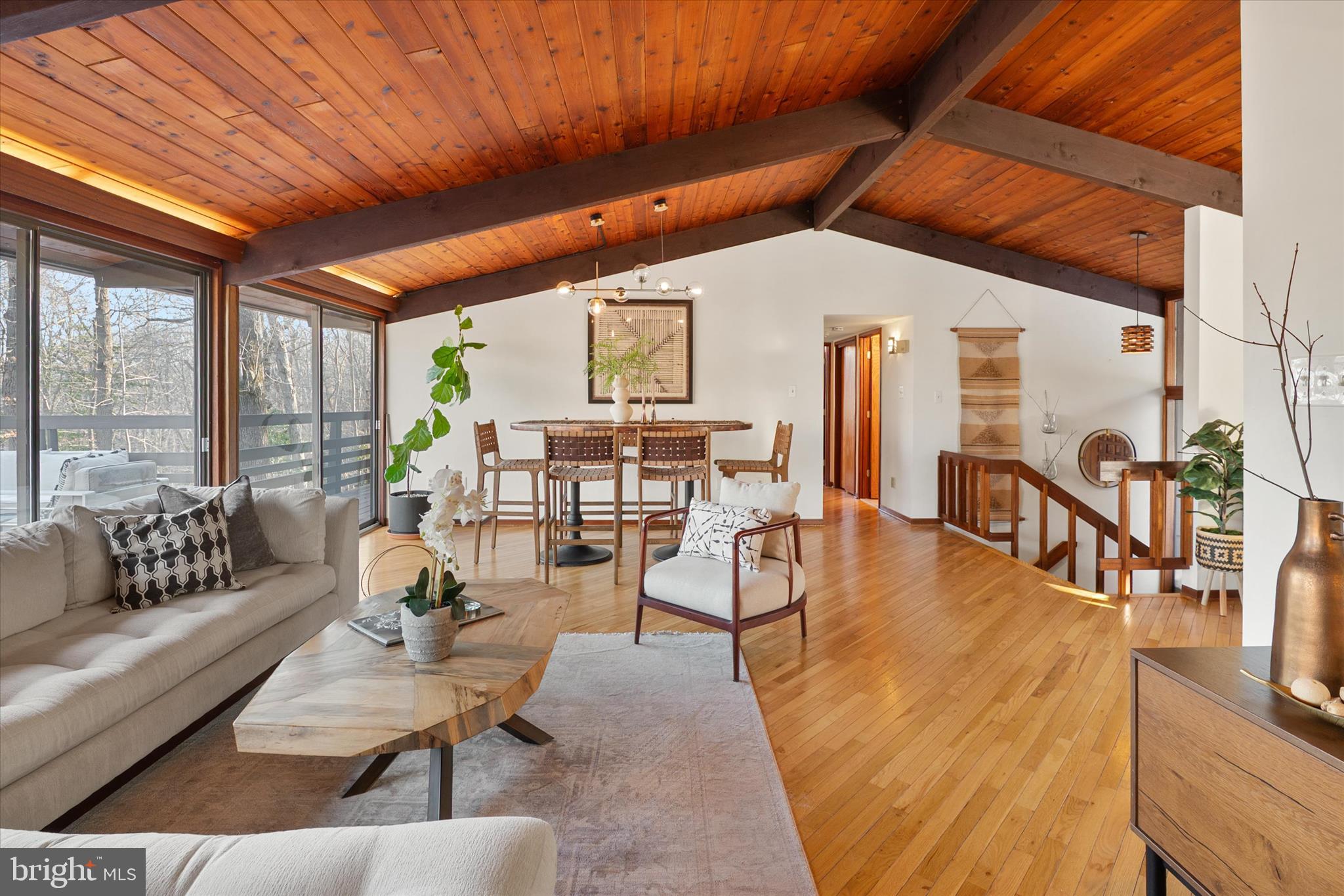 900 COACHWAY