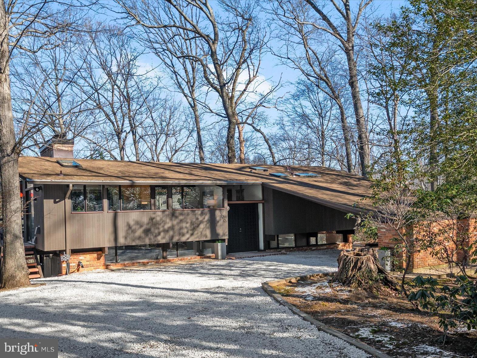 900 COACHWAY