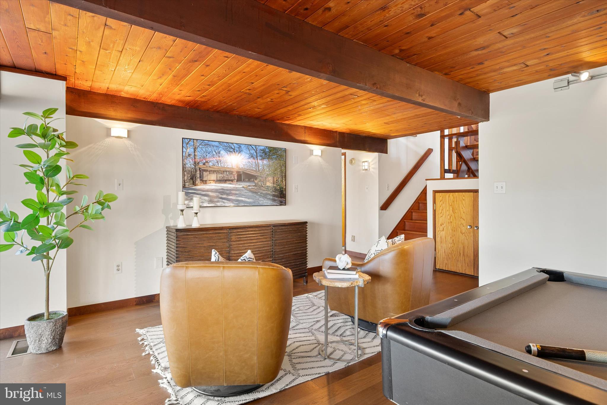 900 COACHWAY