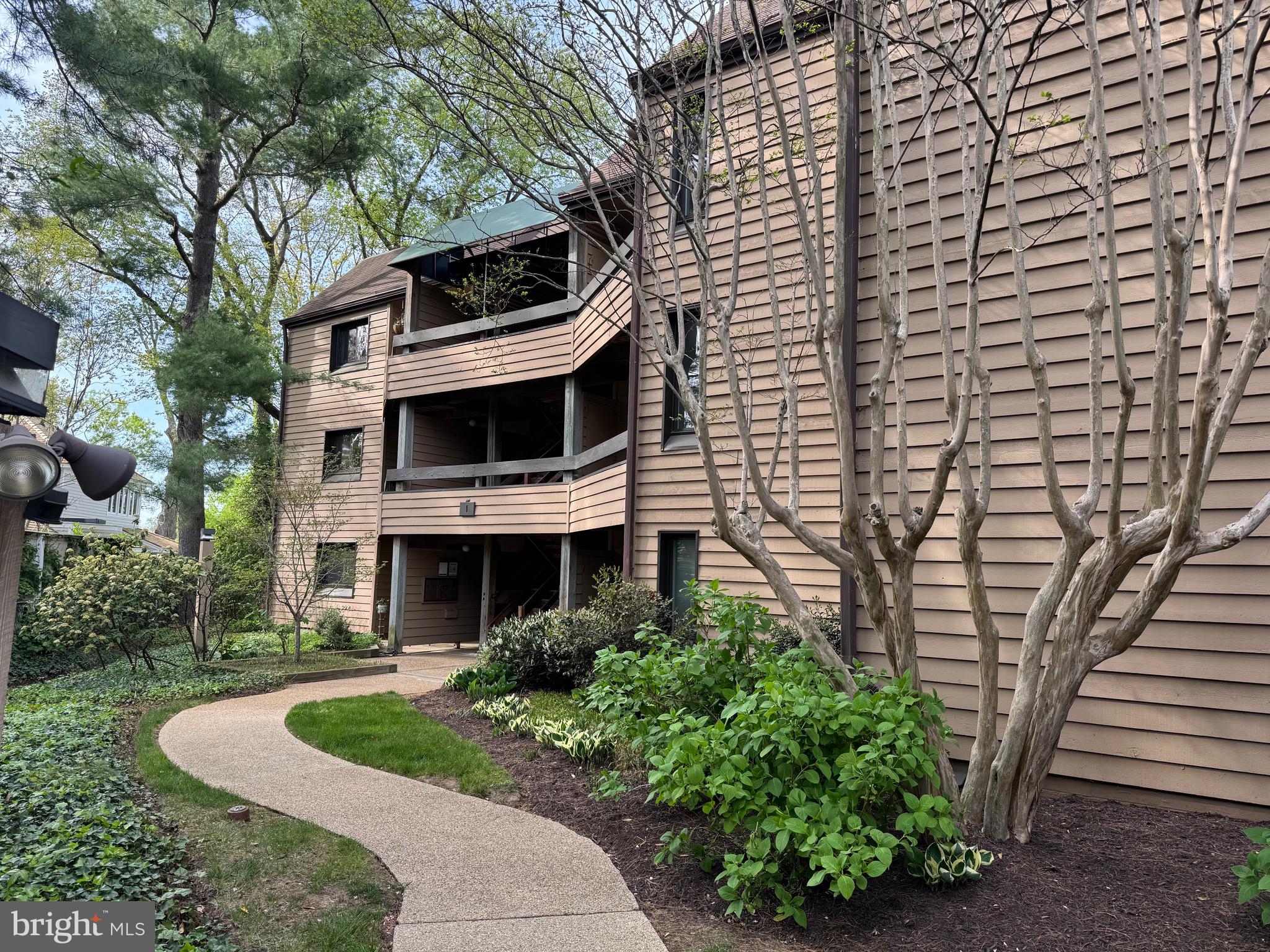 1 PRESIDENT POINT DRIVE B2