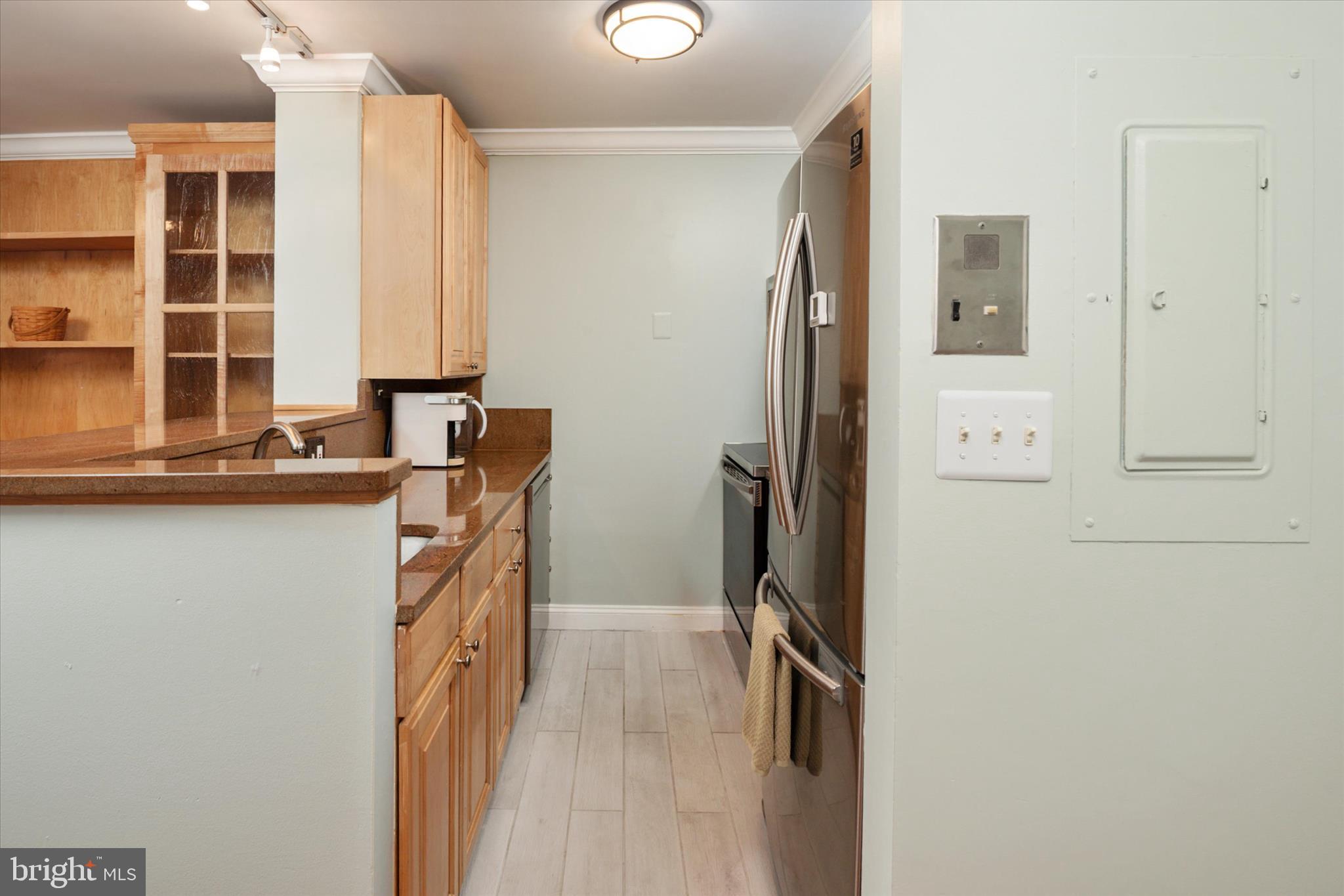 316 BURNSIDE STREET 203