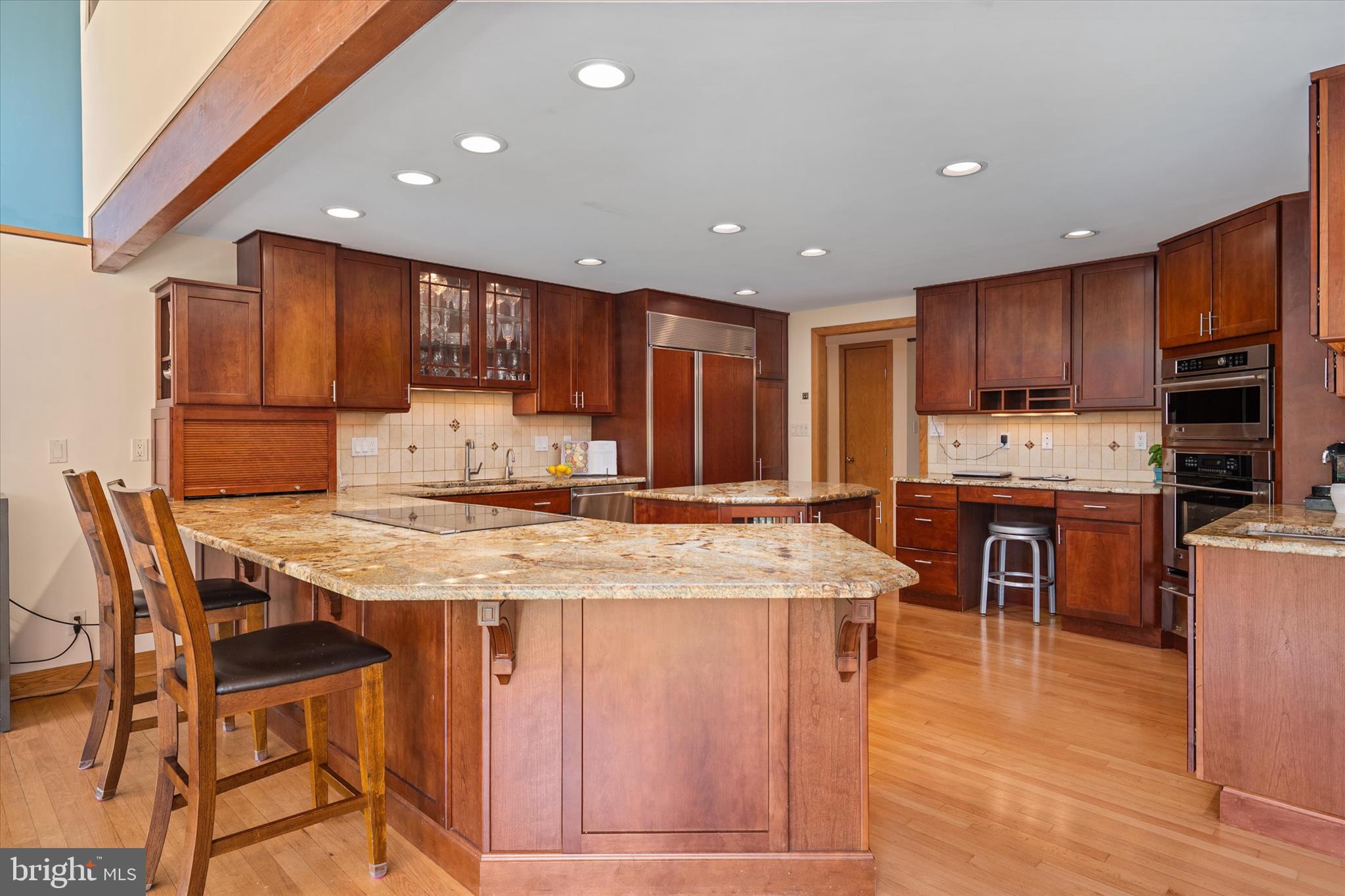 1588 EATON WAY