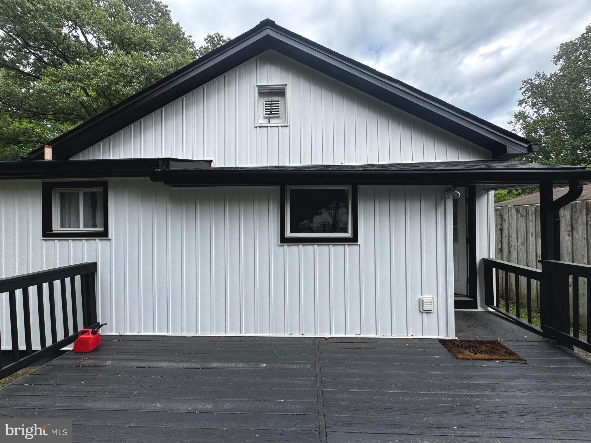 864 DOGWOOD TRAIL