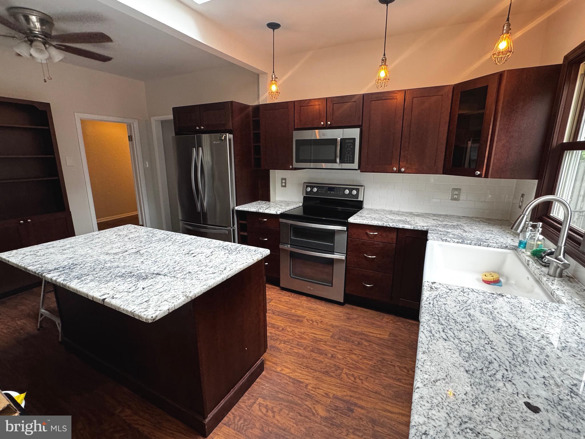 864 DOGWOOD TRAIL