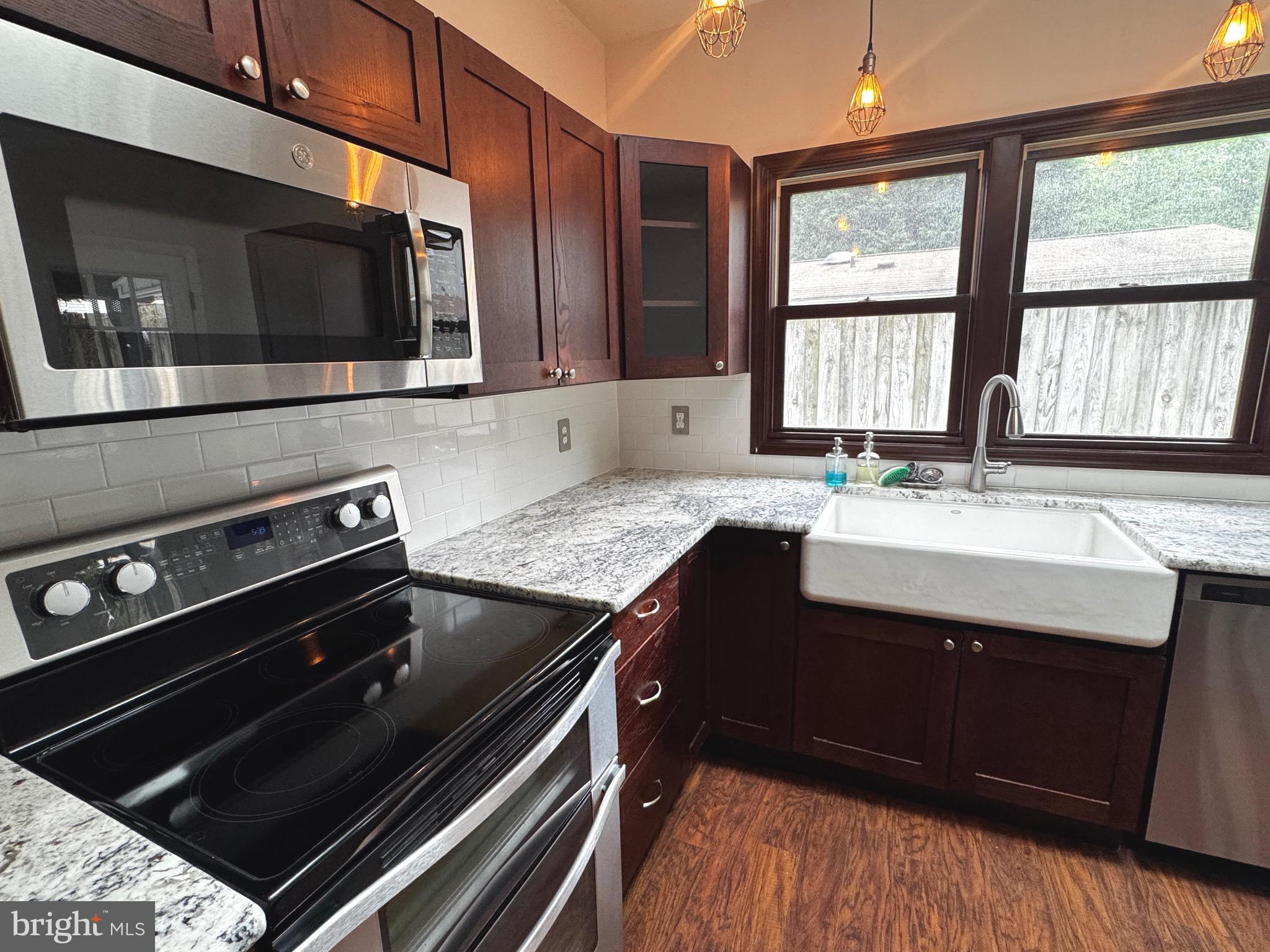 864 DOGWOOD TRAIL