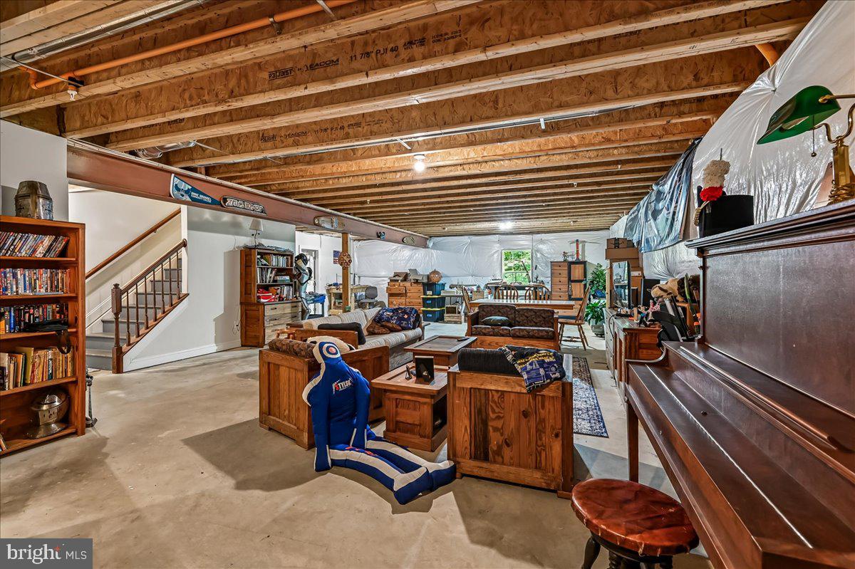 1457 GILBERT ROAD