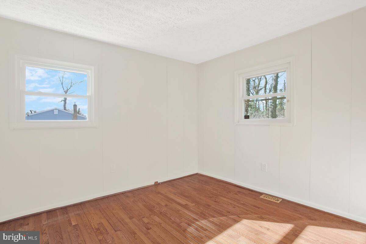 1938 Hannah Ave