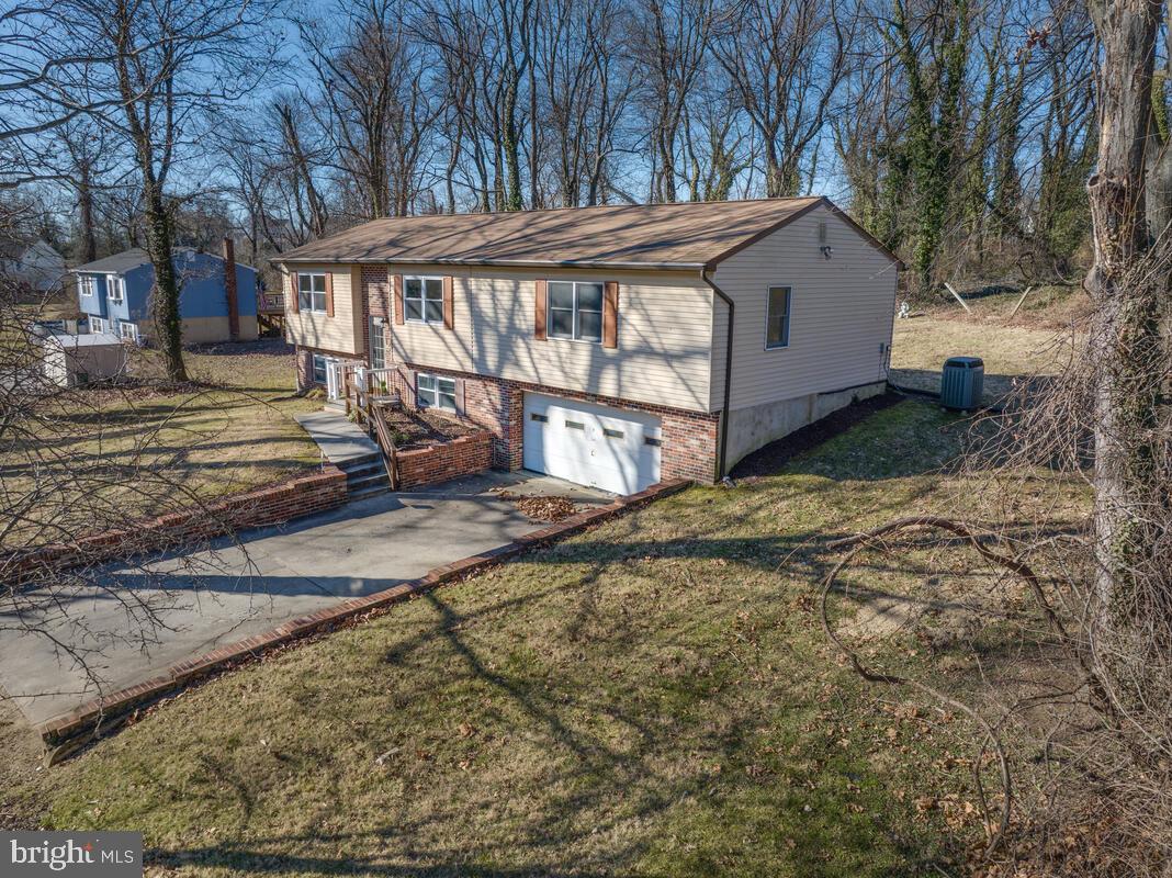 1938 Hannah Ave