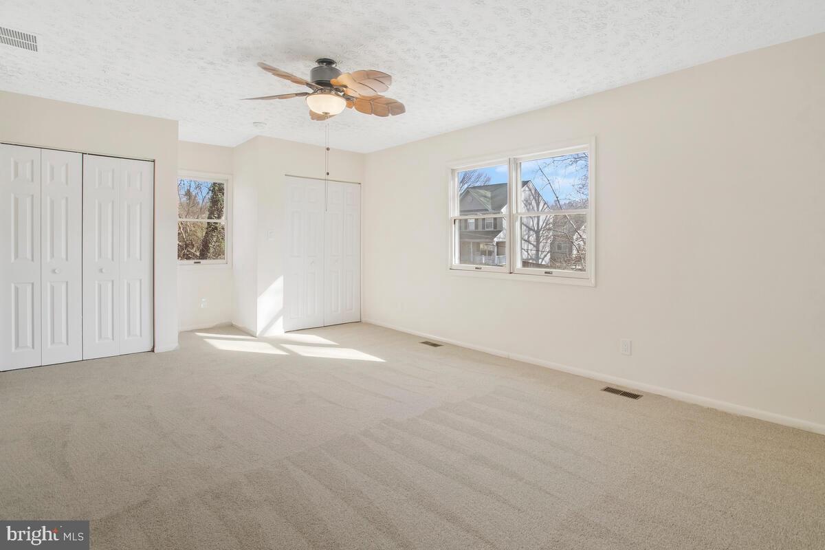 1938 Hannah Ave