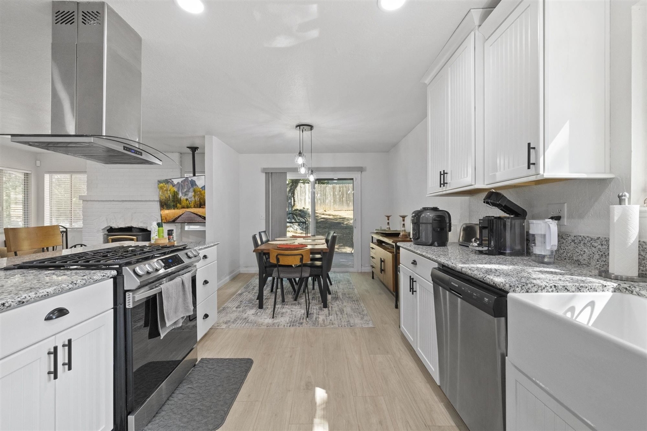 15512 Paseo De Los Robles