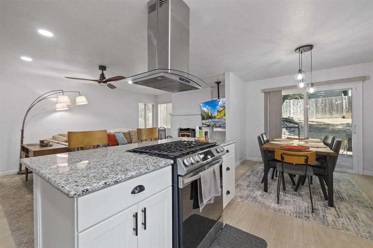15512 Paseo De Los Robles