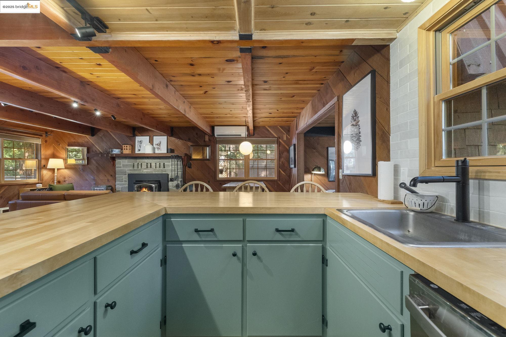 24279 Kalanu Pl