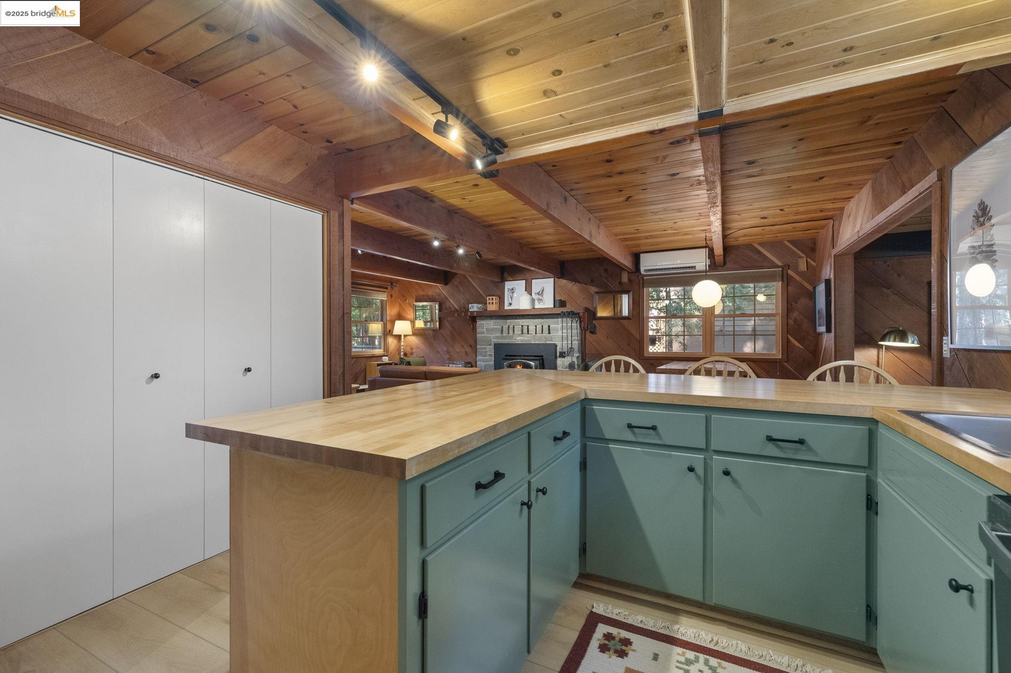 24279 Kalanu Pl