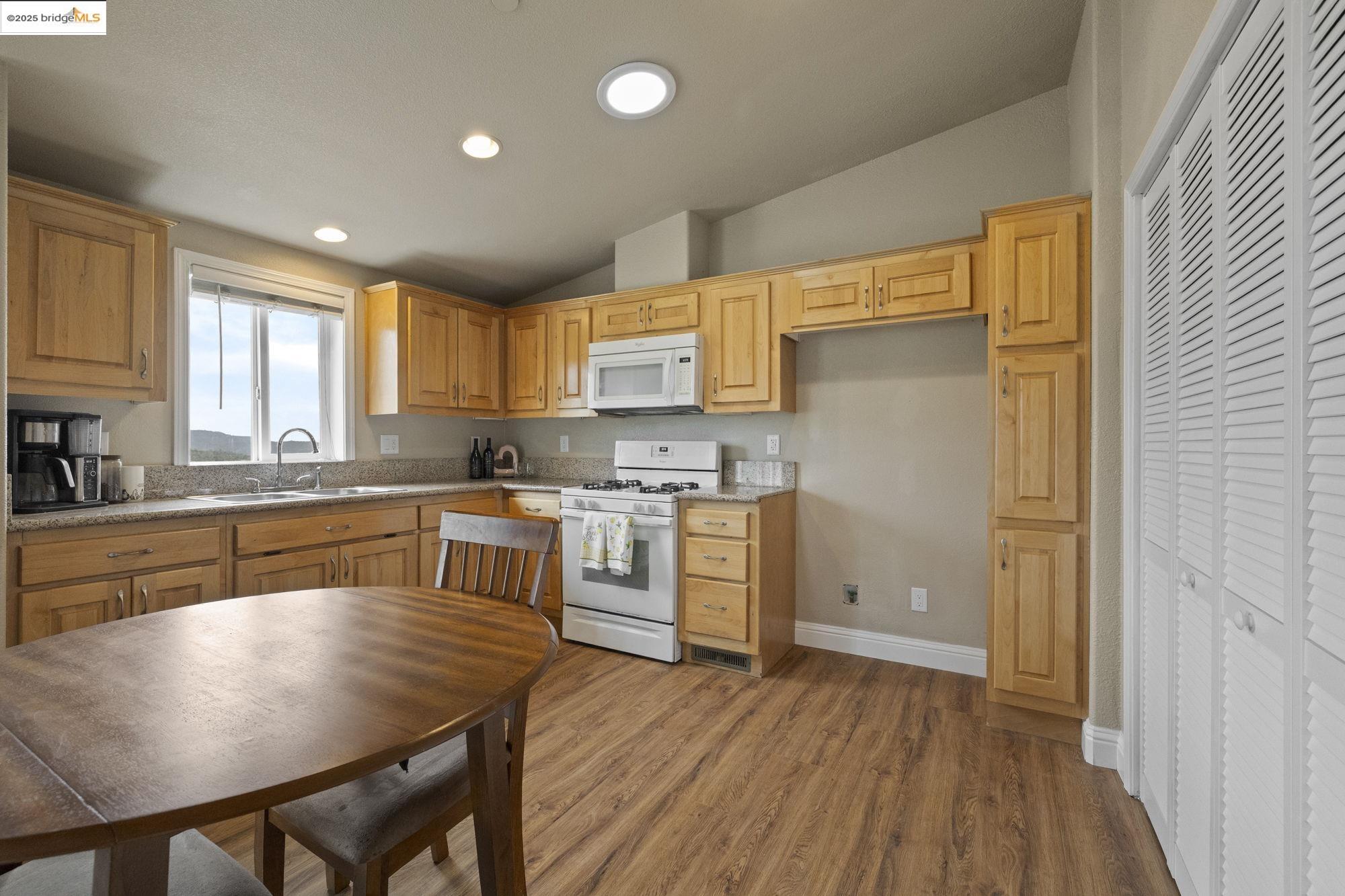 14865 W Blue Bell Rd