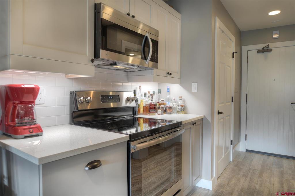 314 N Tamarron Drive Unit: 207