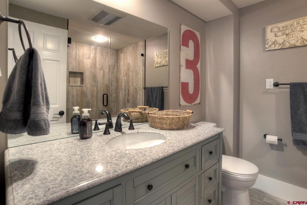 314 N Tamarron Drive Unit: 207