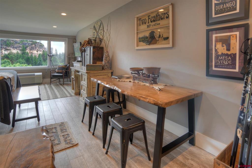 314 N Tamarron Drive Unit: 207