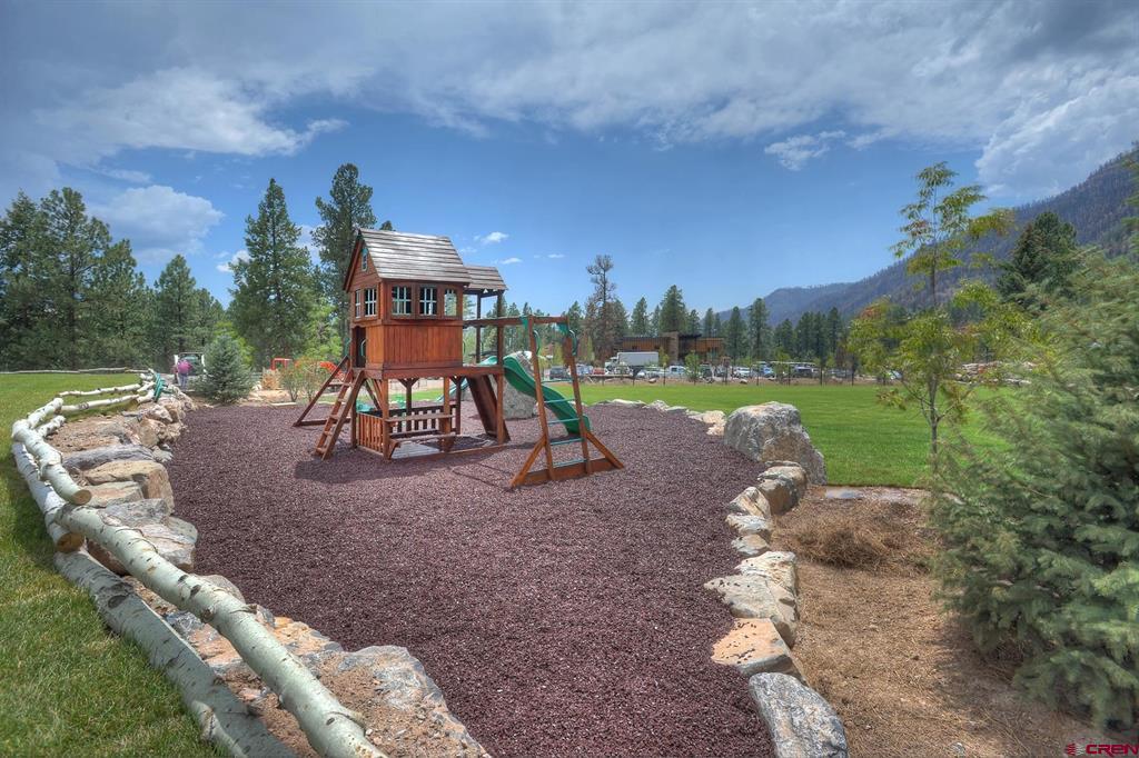 314 N Tamarron Drive Unit: 207