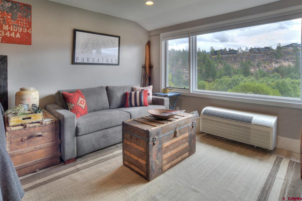 314 N Tamarron Drive Unit: 207