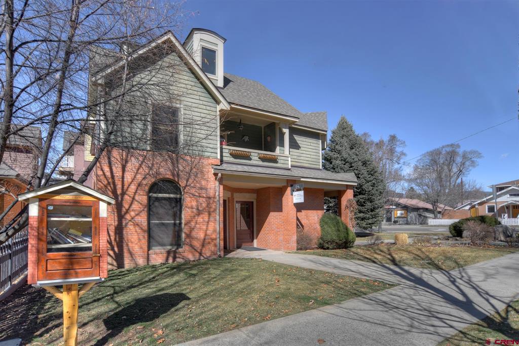 270 E College Drive Unit: 202