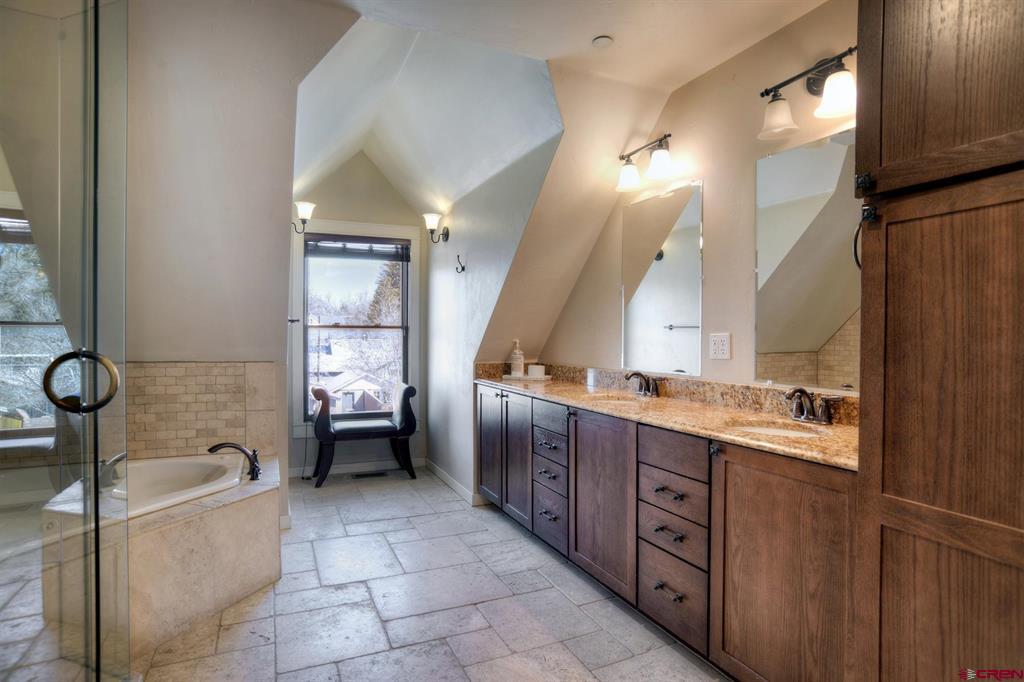 270 E College Drive Unit: 202