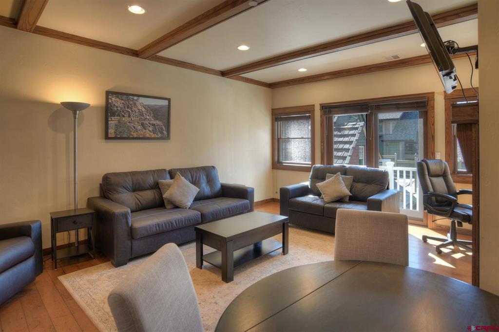 270 E College Drive Unit: 202